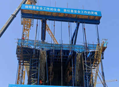 桥梁建造过程中冠航手拉葫芦助力桥梁挂篮施工